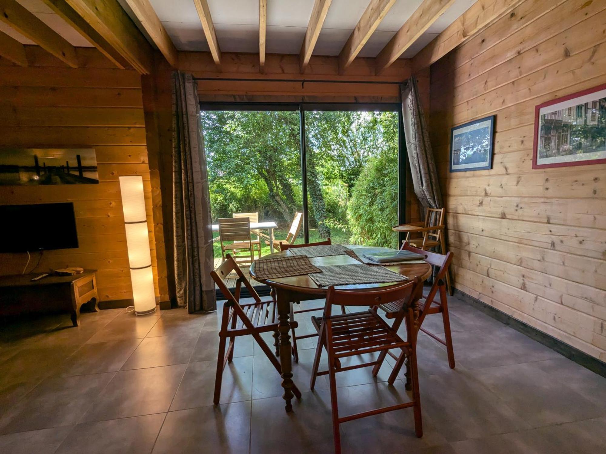 Les Chalets Aux Gites D'Orient Géraudot エクステリア 写真