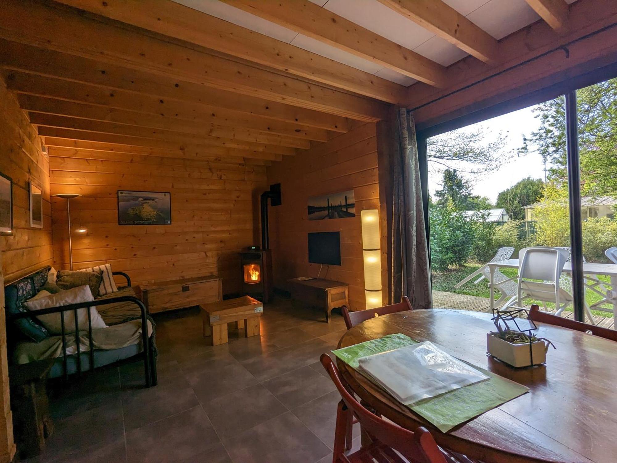 Les Chalets Aux Gites D'Orient Géraudot エクステリア 写真